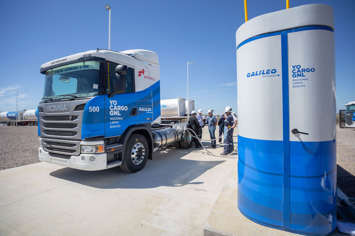 LNG-propelled Scania truck connected to Galileo LNG dispenser